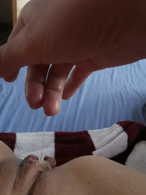 Drip drip.. 💦 That horny days 😏 https://t.co/Yf0wdXgvv4