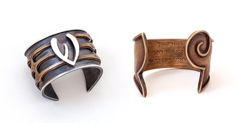 AGJArt's tweet photo. AGJA member Aimee Golant was recently featured in The Jewish News of Northern California
https://t.co/BSce4ltFRz

https://t.co/PJsafEjeDd
#Judaica #metal #art #shin https://t.co/gdZjsadR77