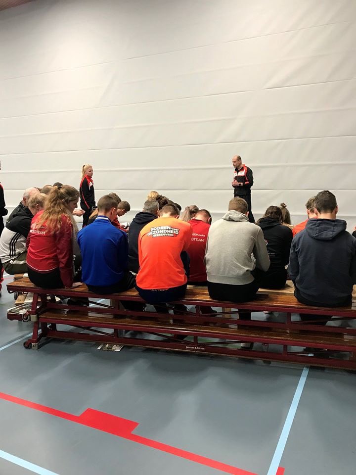 bvSPORT's tweet photo. Vanuit onze bijdrage aan @Sportindebuurt organiseerden we ism @BSR_portal succesvol de #inspiratiesessie over #vernieuwingen in het #bewegingsonderwijs op de #basisschool. Naast #BSR, aandacht voor onze #MobieZ. Beide zetten we in als #impuls voor de #gymlessen in @Gemeente_Lwd. https://t.co/CuT2ejaHaJ
