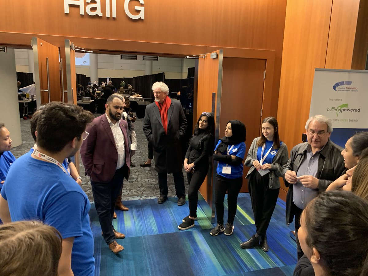 CSCToronto's tweet image. @kazkanani  giving a final thanks to his students and volunteers from @GBCollege after the #CSCBuildingExpo. Don Shorteeed and Sandro Ubaldino also giving words of encouragement towards pending exams and future careers in specification writing. Amazing! #iamcsc