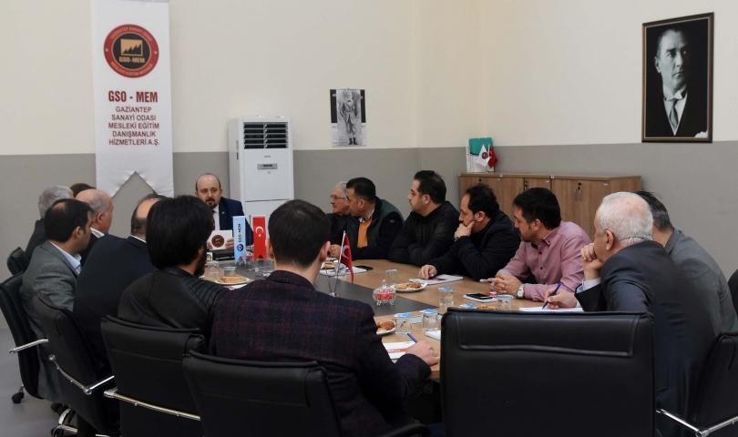 mygaziantepcom's tweet photo. Gaziantep İTÜ Mezunları Derneği’nden GSO-MEM’e ziyaret
https://t.co/bc5U1KSKi8
#itü #istanbultekniküniversitesi #gso-mem #gso #gasbem #gasimep https://t.co/FFPF3ujVEp