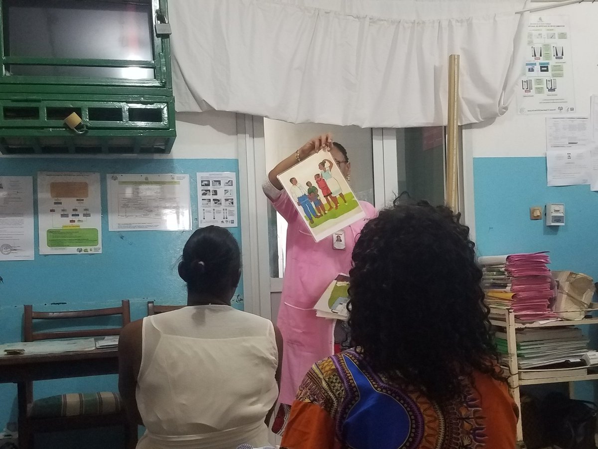 Asitchoma's tweet photo. Planning familial time.
Les grossesses trop rapprochées sont dangereuses pour la mère.
Que l'OMS recommande un écart de 2 ans entre les grossesses
#Injection, #Pillule (24h), #Batonnet (2-5 ans), #Sterilet (10-12 ans)
Que l'image 2 est celle de la famille ideale
#HôpitalDeido https://t.co/2DiDKt1t1i