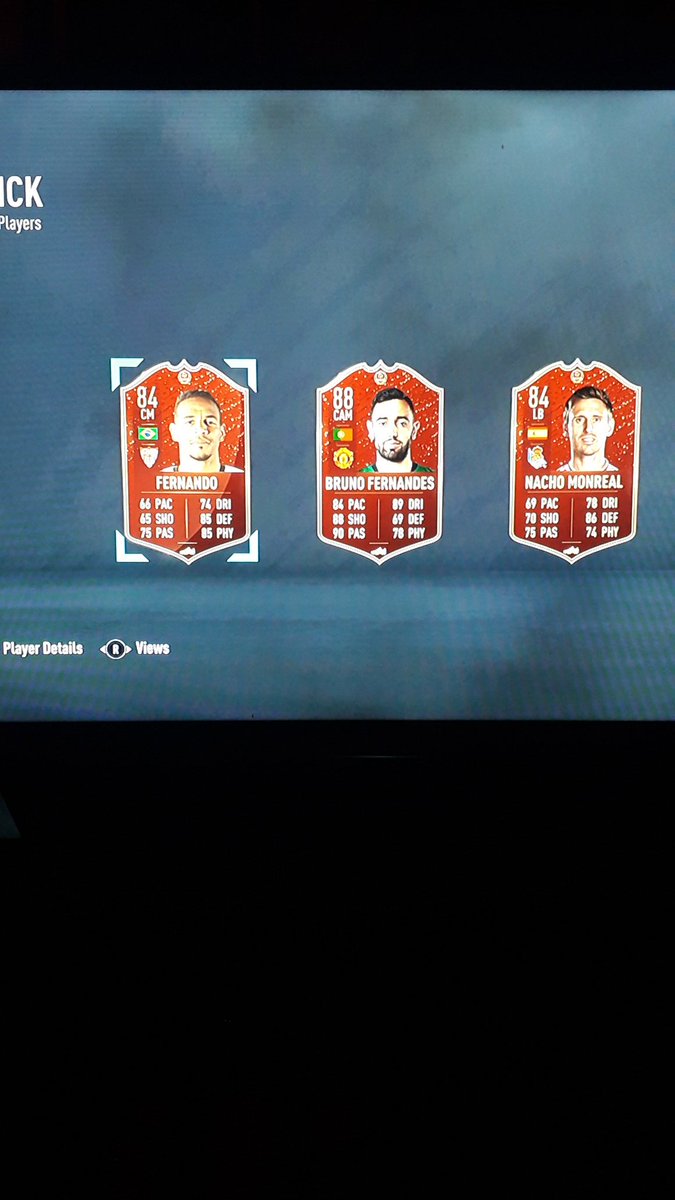leeunited17's tweet photo. Silver 1 rewards #FIFA20 https://t.co/XQPgmf943D