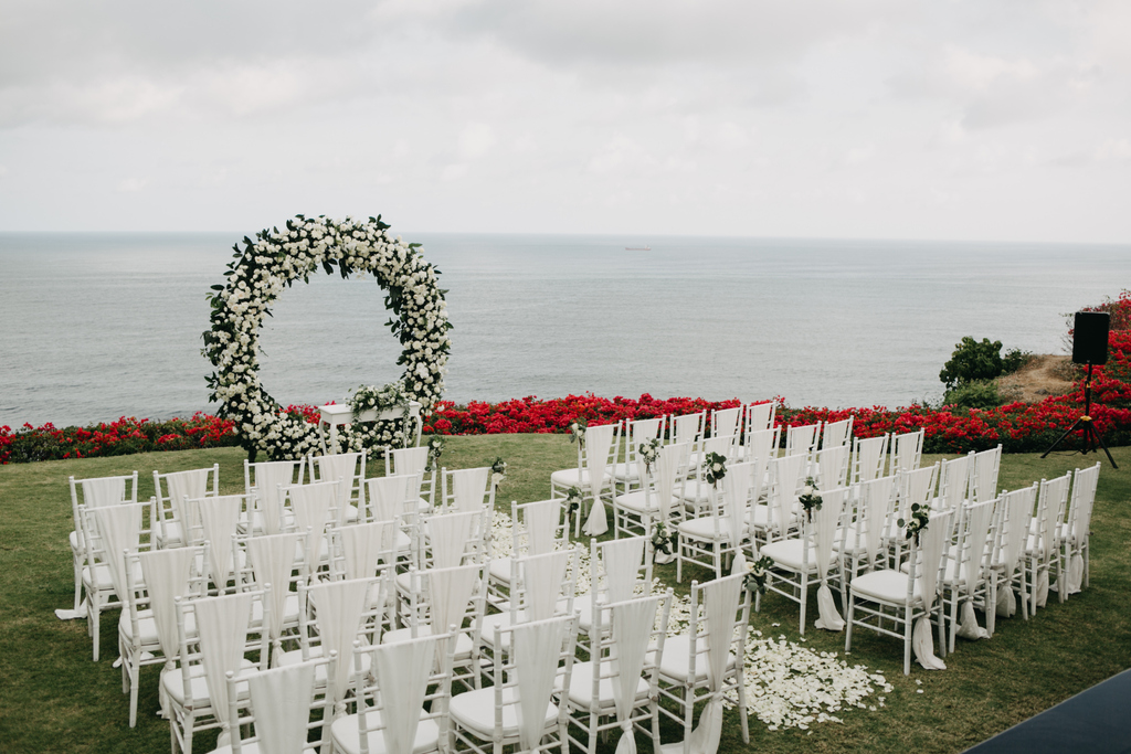 botanicawedding's tweet photo. To inifinity & beyond @theungasan.
Those views π This venue β₯οΈ
.
#wedding #thebalibride #bride #weddingstyle #weddinginspiration #weddinginspo #travel #baliweddingplanner #thebalibible #love #botanicaweddings #villatamarama #ceremony https://t.co/fHcAP2mNXH