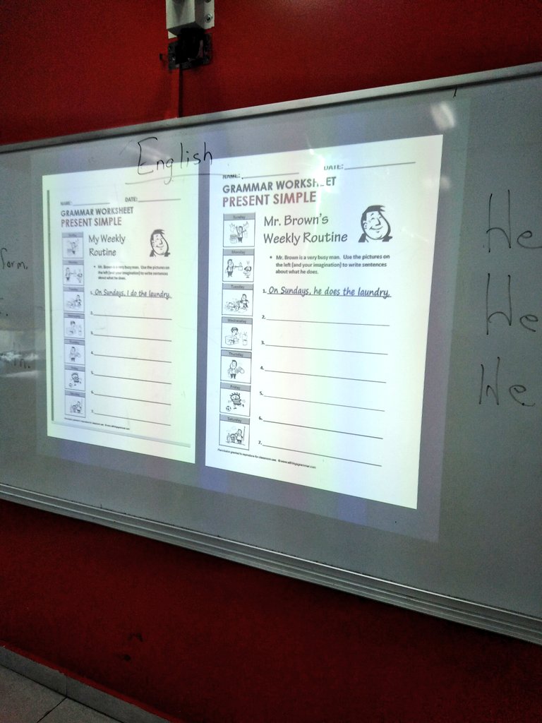 Natasha1ah's tweet photo. G3C learners were busy working on daily routine worksheet to recognize the rules of simple present tense and writing meaningful sentences✨ #simplepresenttense @NouraAAfifi @MakAishaSchool https://t.co/7ORX560MCk