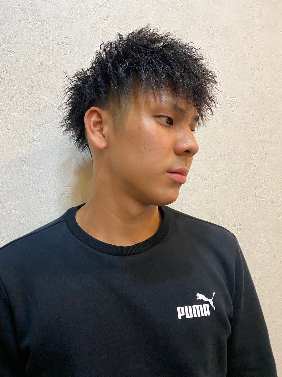 メンズヘアカタ特集 インフィニィト新長田 En Twitter スタイル名 ツイストパーマ コメント ストーリー感満載ツイスト スタイリング ジェルを付けて前髪下ろし シルエットを整えたら完成 メニュー内容 カット 顔剃り シャンプー スタイリング ツイストパーマ 参考 メンズヘアカタ特集 インフィニィト新長田 En Twitter スタイル名 ツイストパーマ コメント ストーリー感満載ツイスト スタイリング ジェルを付けて前髪下ろし シルエットを整えたら完成 メニュー内容 カット 顔剃り シャンプー スタイリング ツイストパーマ 参考