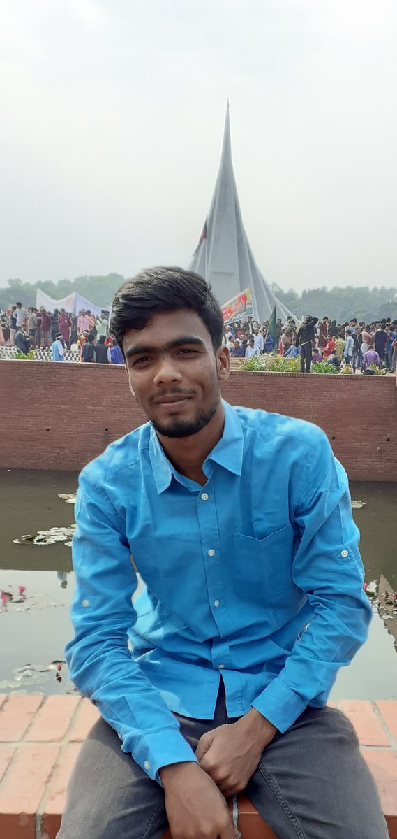 GrSarkar's tweet photo. "কিছু মানুষের কষ্ট চোখ দিয়ে ঝরে,
কিছু মানুষের কষ্ট মেজাজ দিয়ে প্রকাশ করে,
কিছু মানুষের কষ্ট হৃদয়ের মাঝে শুকিয়ে মরে,
তবে কষ্টকে যারা প্রকাশ করতে না পারে,
তারাই জীবনে সবচেয়ে বেশি কষ্ট করে।
#GR https://t.co/RMdcR9lWe4