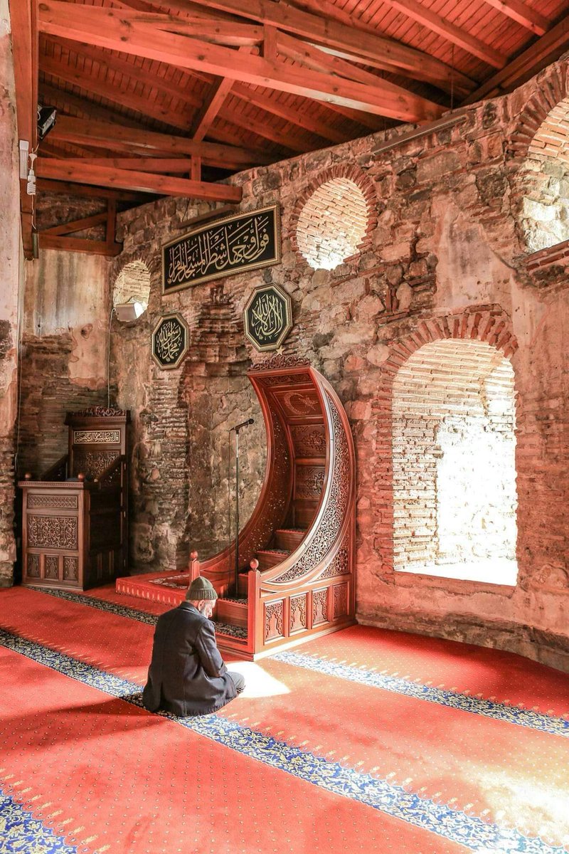 betulzer's tweet photo. Allah'ım.. 
Yüreğimizde saklı kalan, rahmetine muhtaç tüm dualarımızı kabul eyle..

#RegaibKandili https://t.co/yrWi1YYxUp