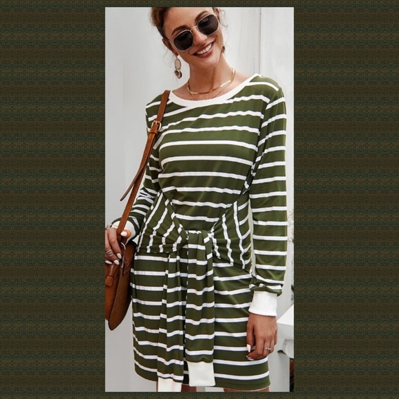 VintageBitchAZ's tweet photo. So good I had to share! Check out all the items I'm loving on @Poshmarkapp from @lisanaville @lazybeachgrl #poshmark #fashion #style #shopmycloset #thebookmark #americaneagleoutfitters: https://t.co/FcbDpix8Aw https://t.co/h5MmWrD618