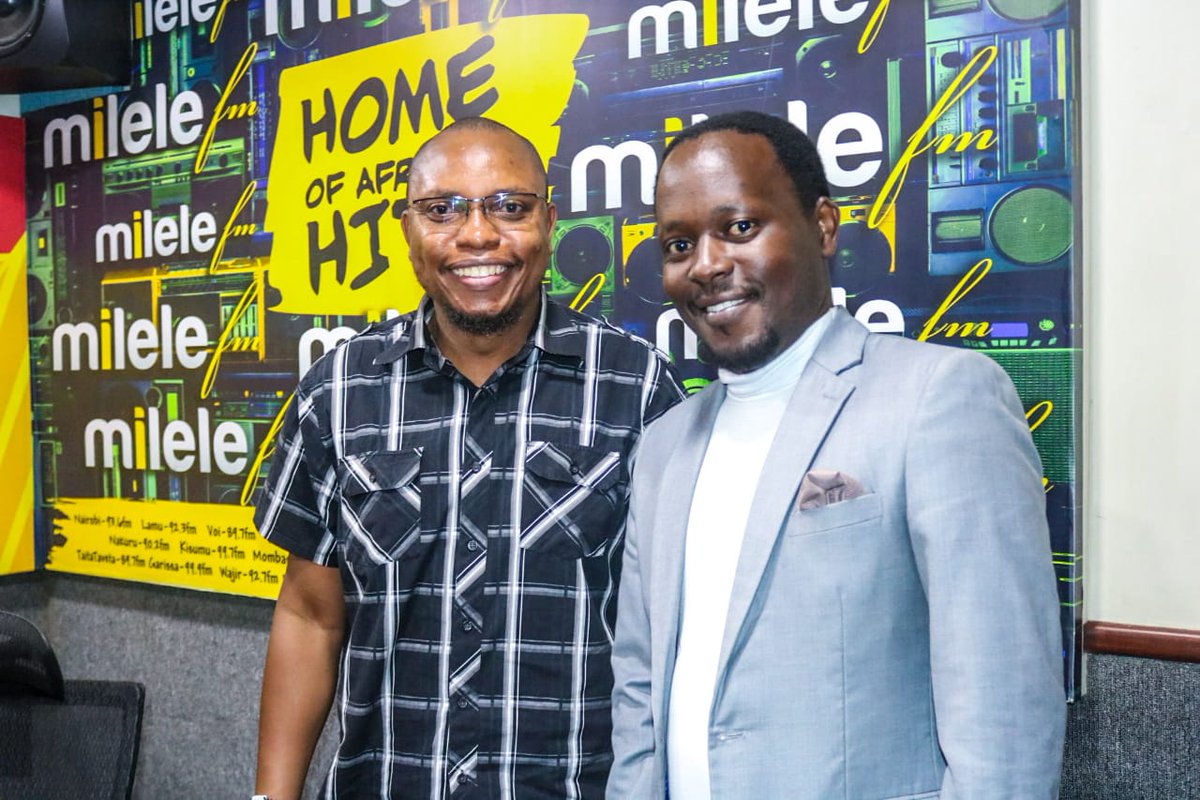 Milele_FM's tweet image. #kazimpango #Sebuleni 
Mgeni wetu wa leo anatueleza jinsi ya kuishi na In-Laws ambao ni wasumbufu.... @Kiongozikarani

@KakaZema @GlendaAchieng @DicksonMpapale

Ushawai kuwa wakwe wasumbufu?
