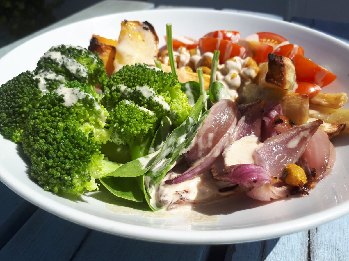 #SidewalkCafe has a revised menu that offers delicious options to satisfy the palate 🥰 

Are you a late riser? They now serve breakfast all day 😱 

📍: 33 Derry Street, 8001 Cape Town, Western Cape
☎️: 021 461 2839

#SidewalkCafe #Vredehoek #CapeTown