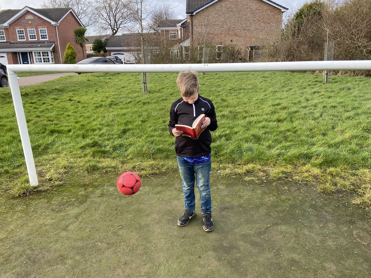 HooleManda's tweet photo. @weaverhamschool Lucas Hoole Year 5 extreme reading https://t.co/xBBesn2PeP