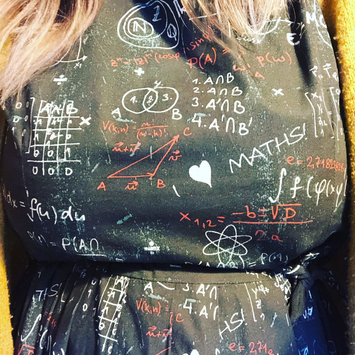 mrsthompsmaths's tweet image. The dress is out so it can only mean one thing... #parentsevening #teacherlife @minimummouse