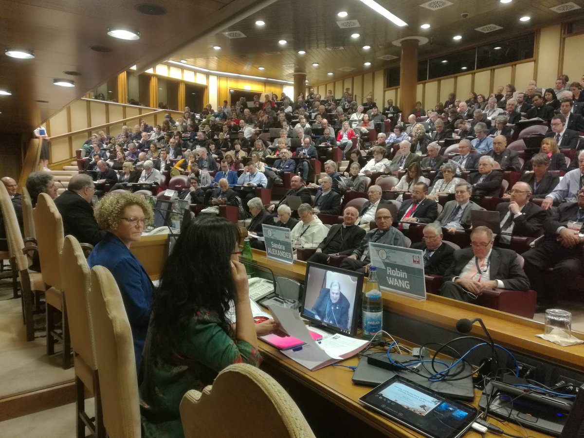 PontAcadLife's tweet photo. A correct #AI approach means more time for interactions with patients. @PontAcadLife session #AI and #healthcare - 450 participants in Vatican City #today https://t.co/lOHEDFVDkb