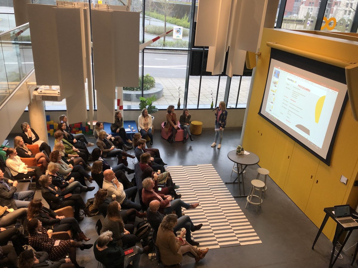Grote opkomst bij netwerkbijeenkomst studentbegeleiders <a href="/NP_Hotspot/">Noorderpoort Hotspot</a> #noorderpoort met thema Maatwerk
