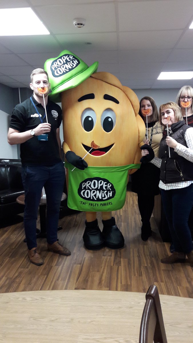 ProperCornishUK's tweet image. Today #Oggy has met up with some members of our #SalesTeam and #TechnicalDepartment to share his #PastySmiles!