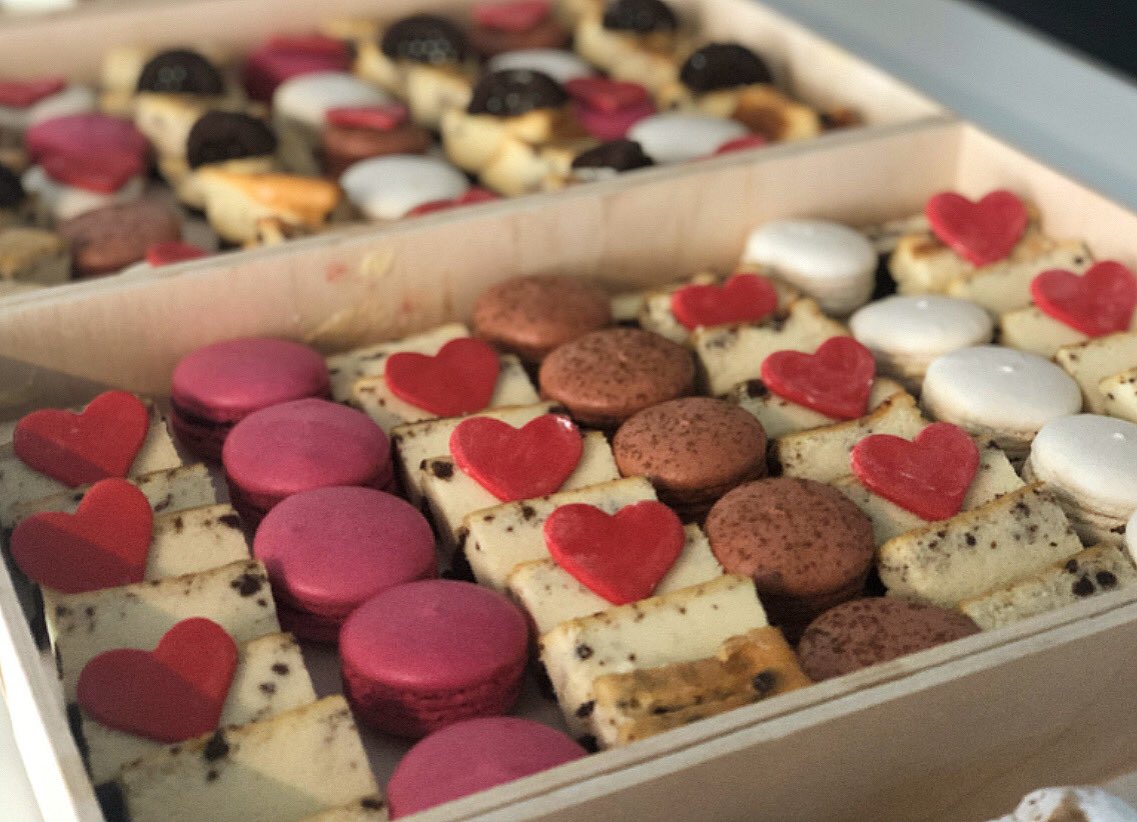 Bize sevdiklerimizle olan her gün Sevgililer günü derseniz, biz de sunumlarımızın detaylarını belirleriz. Bilgi için dl_catering.tur@alshaya.com'den bize ulaşabilirsiniz. ♥️
•••
#lepainquotidientr #lepainquotidien #catering