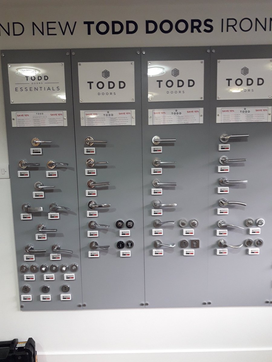 ESLs_DSELs's tweet photo. @HerbertLion installing @ToddDoors Bournemouth. This is the 6th Todd Doors site to go live with our @SOLUMESL #esl #innovation #digitalpricetickets #digitalshelflabels https://t.co/YKfFQW0ROU