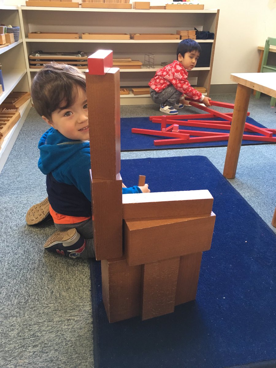 MSTokyoCedar's tweet photo. Meaningful work is joyful work #MSTfollowthechild #MSTsensorial #MSTsunshine https://t.co/dqj12IInKK