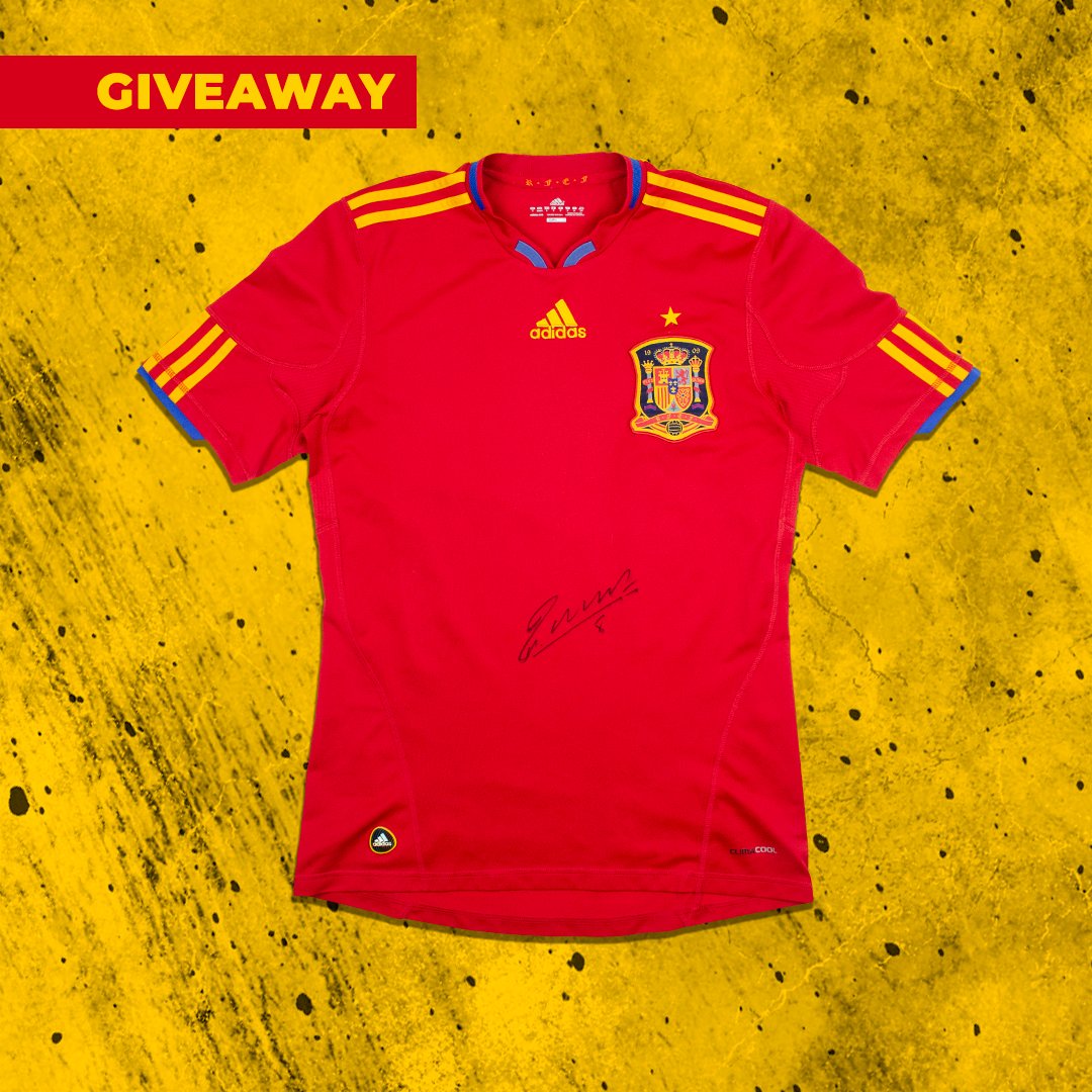 FourFourTwo's tweet image. GIVEAWAY! 👕

We’ve got this signed @andresiniesta8 Spain shirt, inked during our interview with the Barça icon (out now 📖) 

⭐ TO ENTER ⭐

1️⃣ Follow @classicshirts and @FourFourTwo
2️⃣ Like and RT this post
3️⃣ Reply with #iniestashirt 

#fcb