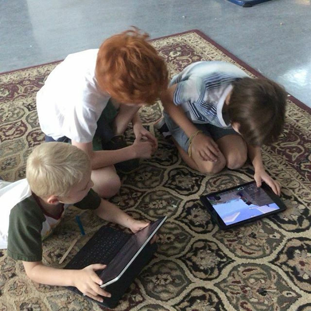 AISRESSTEM's tweet image. G4 engineers share their #earthscience prototypes with their #grade1 “Client”.