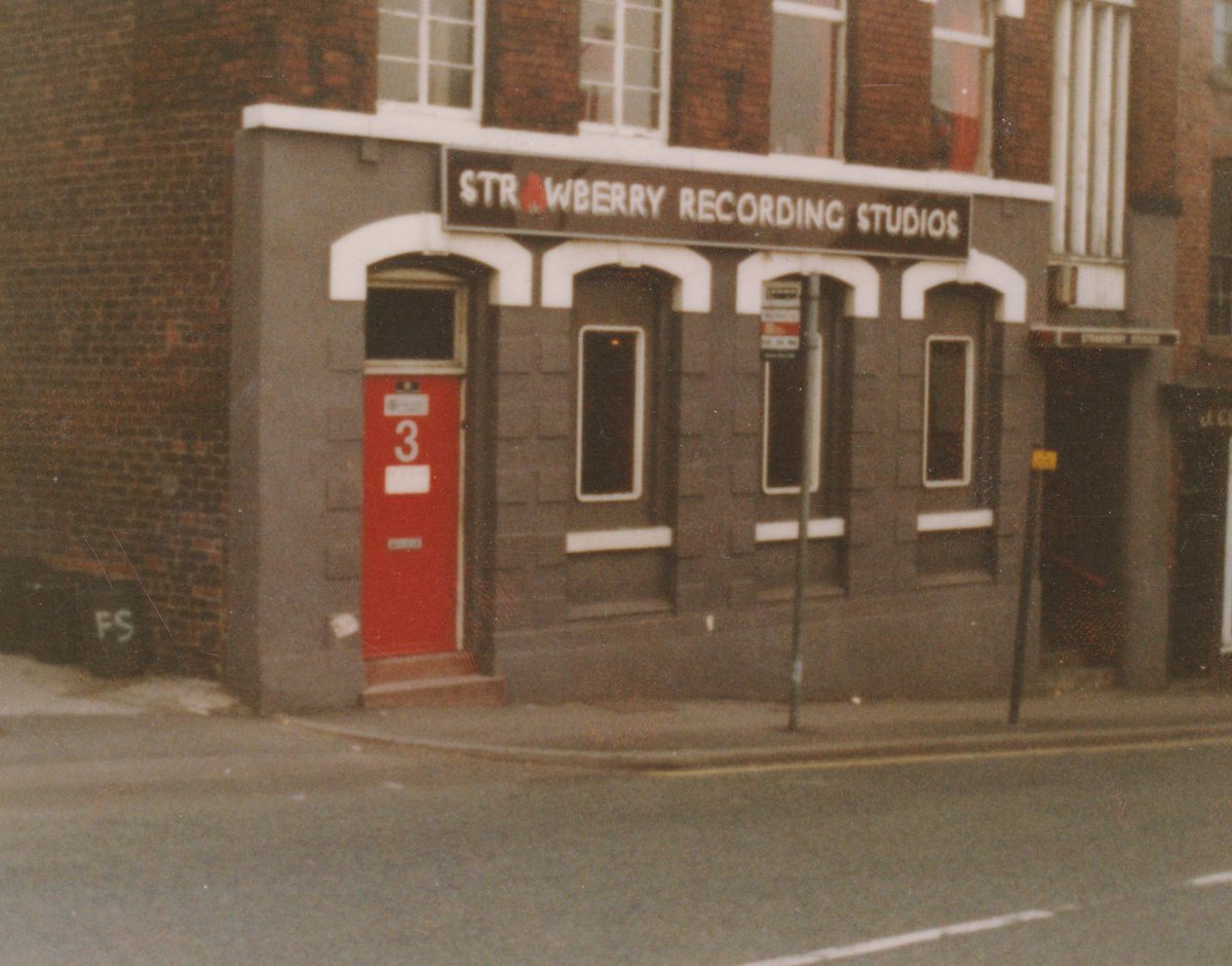 Strawberry Studios tweet media