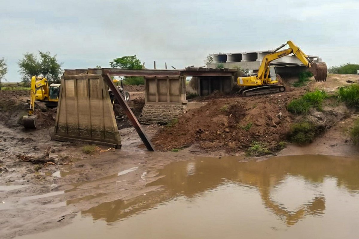 ElConstructorAR's tweet photo. #EntreRíos: Se #construyen dos #puentes en la #RP34
@GobiernoER
https://t.co/E2rNd87106 https://t.co/g8gxxcwovV