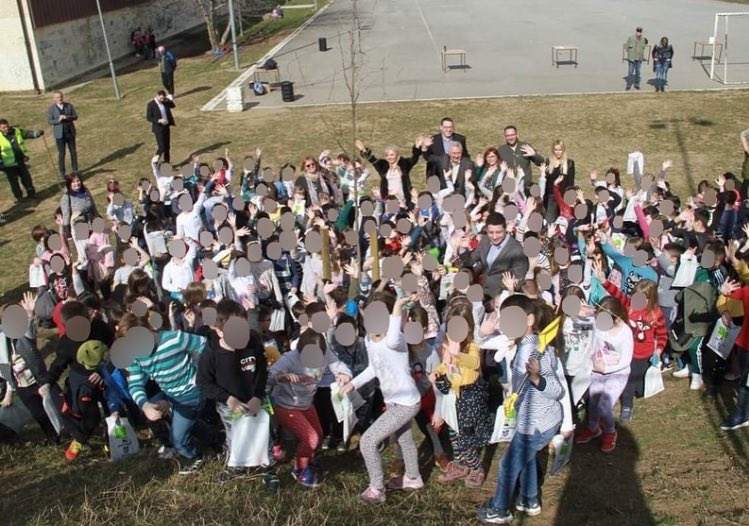 petronijevic_d's tweet image. Посађено дрво генерације у ОШ „Бранко Ћопић” у Раковици!
#drvogeneracije #gradbeograd