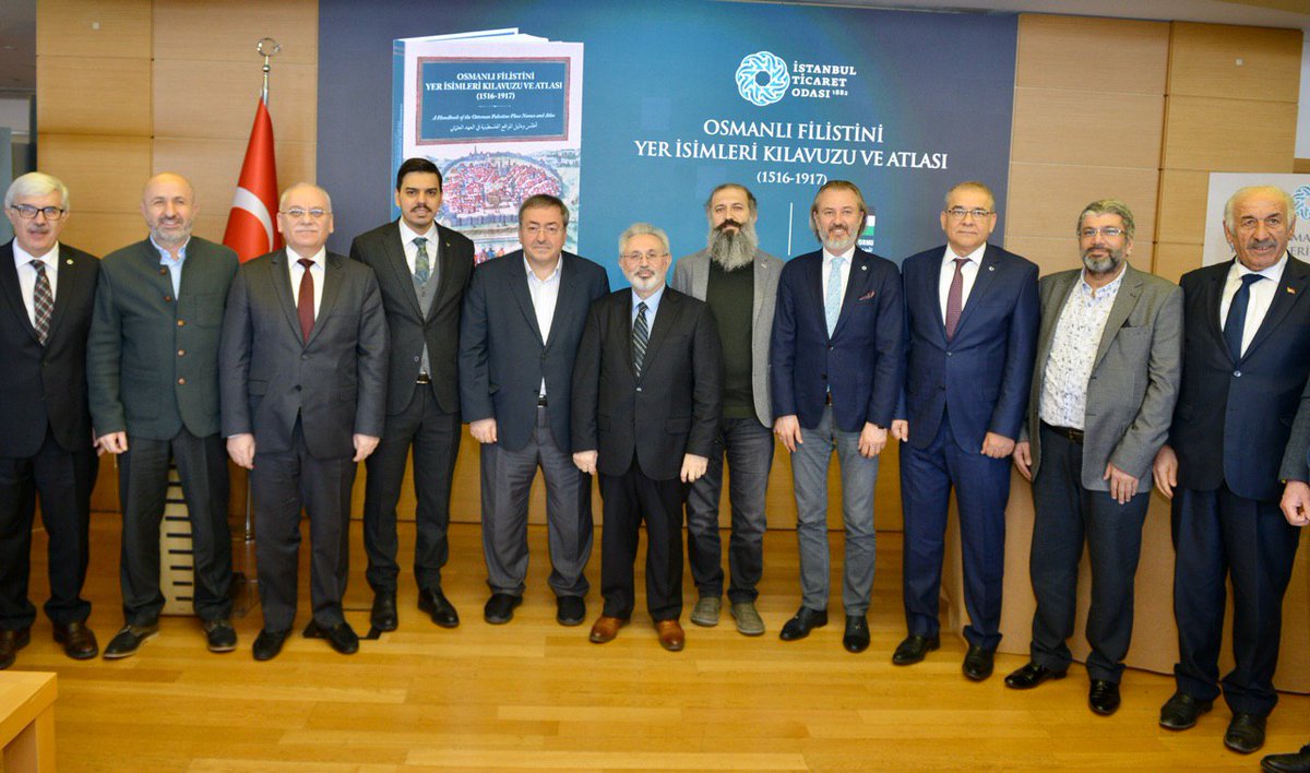 Program "Osmanlı Filistini Yer İsimleri Kılavuzu ve Atlası" kitabının tanıtımının yapıldığı panel ve fotoğraf çekimi ile sona erdi.