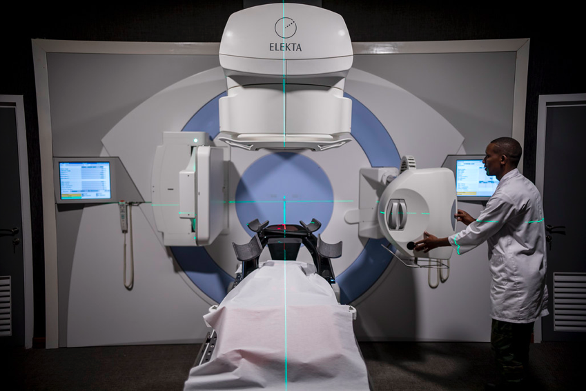 CancerRwanda's tweet photo. #Rwanda Cancer Center is all about radiotherapy cancer treatment; an advanced technology which uses precision radiation to kill cancer cells inside a body. 

The first of its kind in the #EastAfrica  region. https://t.co/KF45T4JTeK
