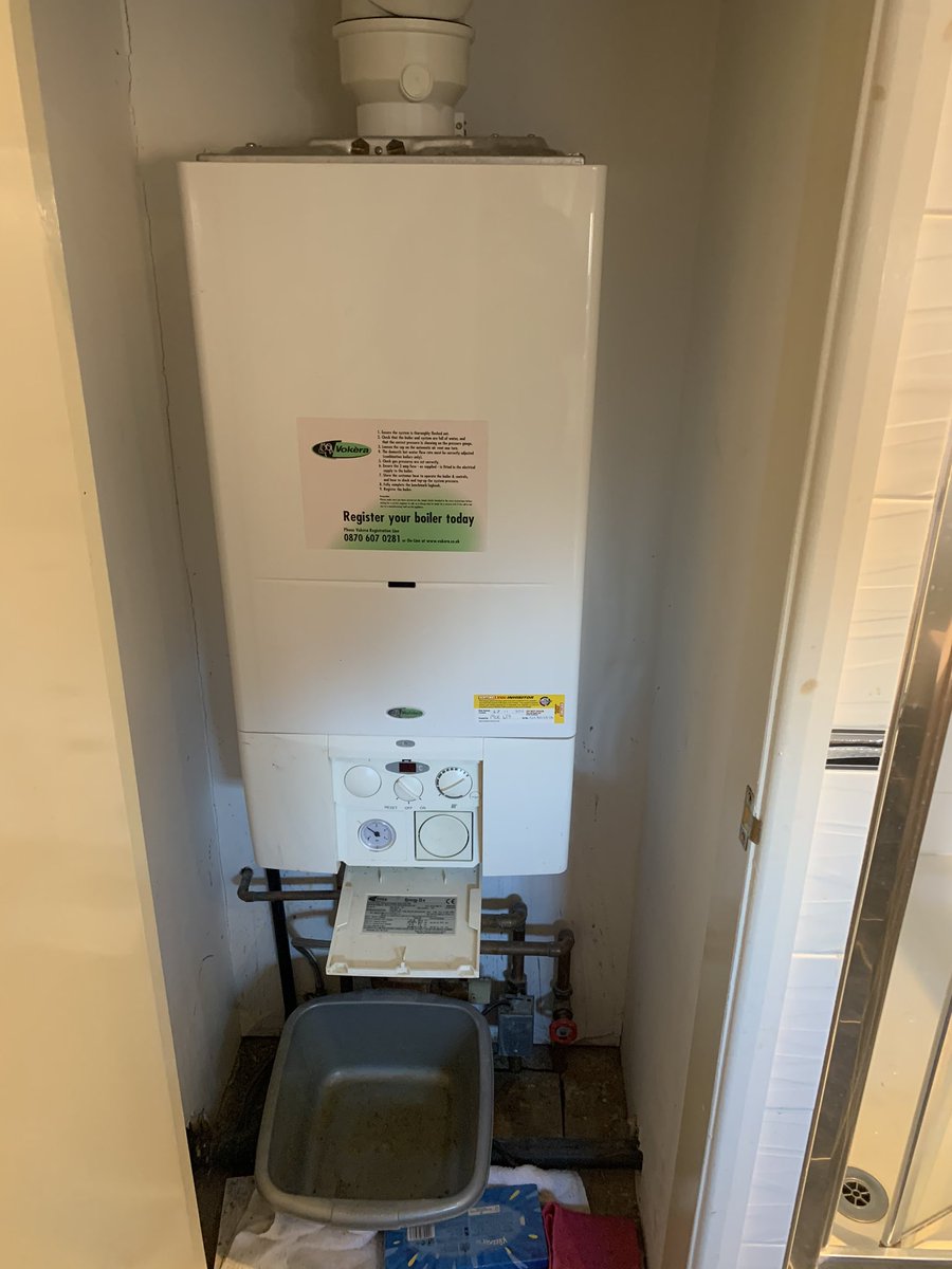 <a href="/vaillantuk/">Vaillant UK</a> <a href="/SpirotechUK/">Spirotech</a> <a href="/WillbondRPC/">Gavin Scothern</a> emergency boiler swap today arrived to find Rob <a href="/WillbondWorld/">WILLBOND</a> has kindly put everything up stairs for me.