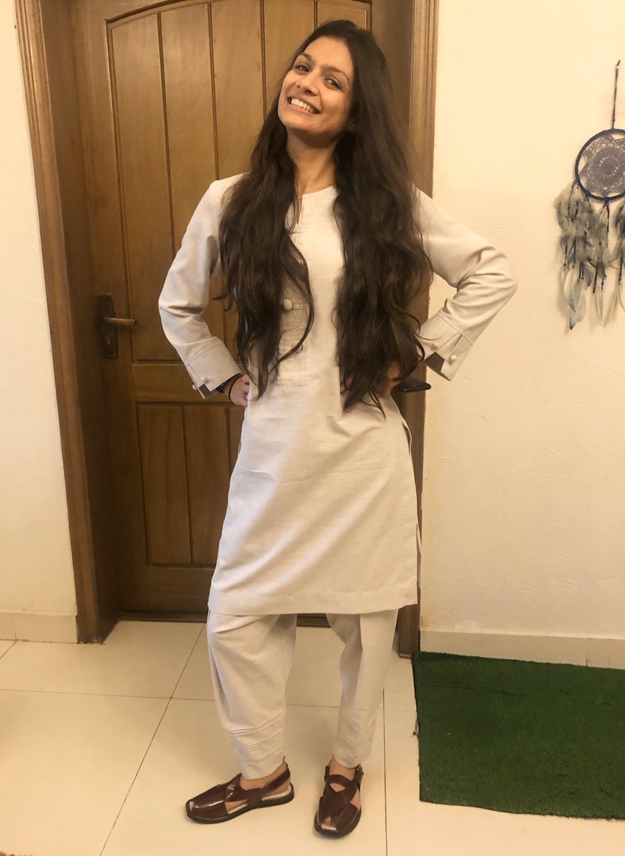 PuraniMeena's tweet photo. Thank you @berastores for sending such a gorgeous pair of shoes to me ...now IK and I may have similar shoes 😛 that’s a very cool gift specially for someone who has only one pair of kaula puri for the whole summer 😋#NotPromotingLeather #NotPromotingAnything #JustThanking https://t.co/OPcyjegeAe