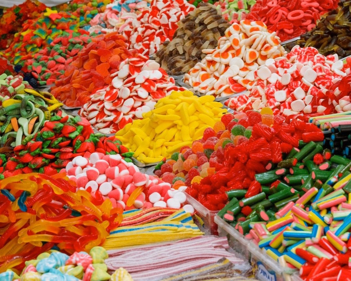 YouStylish's tweet photo. If you are in the Catalan capital this month, be sure to check out the Festival of Saint Medir which takes place in the Gràcia neighborhood each year on March 3rd and involves, among other things, the giving out of approximately 6 tons of candy in one evening. https://t.co/CaZ6wjaqcb