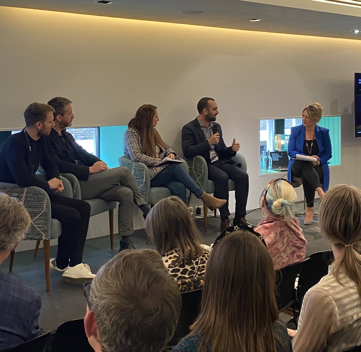 ThePullAgency's tweet photo. Our panel session is underway with @schwarzkopfpro, @marksandspencer, @MicrosoftUK and beauty startup VICE REVERSA. #FutureOfBeauty https://t.co/RkE7B7JchO