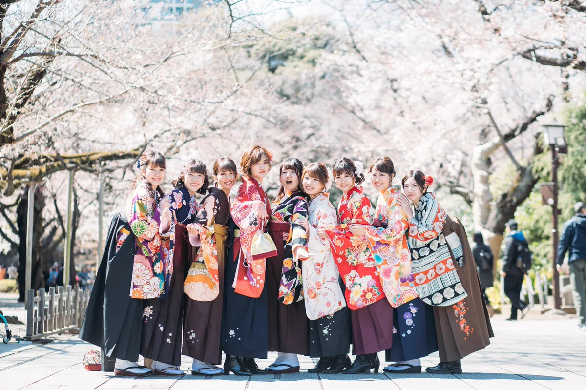 卒業式が中止！袴をすでに借りている人は「Lovegraph」で写真を撮って貰おう！！！