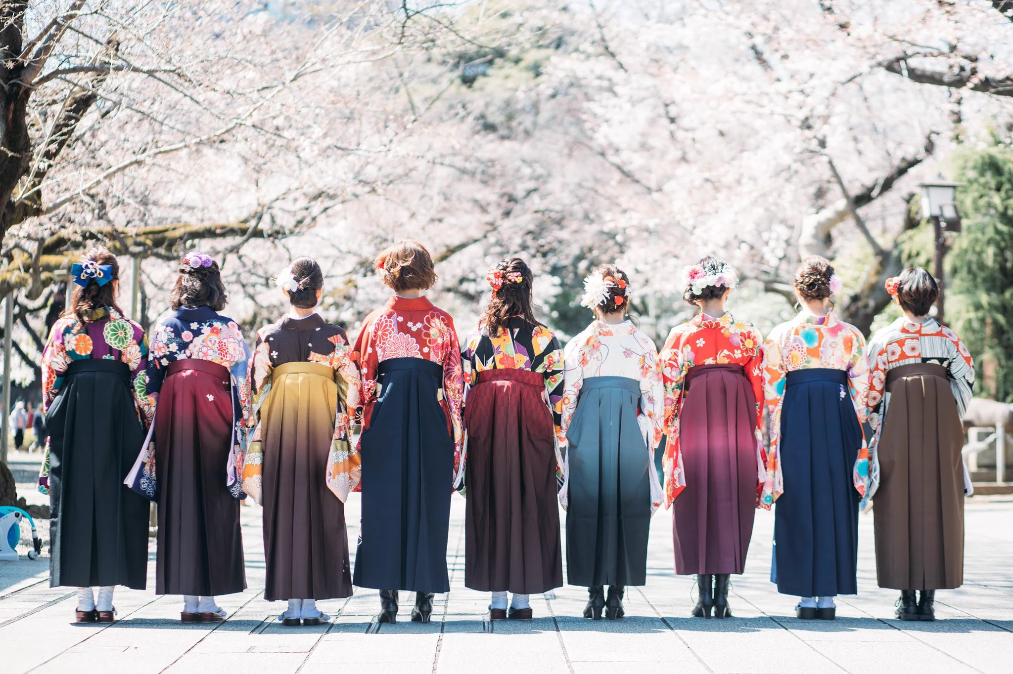 卒業式が中止！袴をすでに借りている人は「Lovegraph」で写真を撮って貰おう！！！