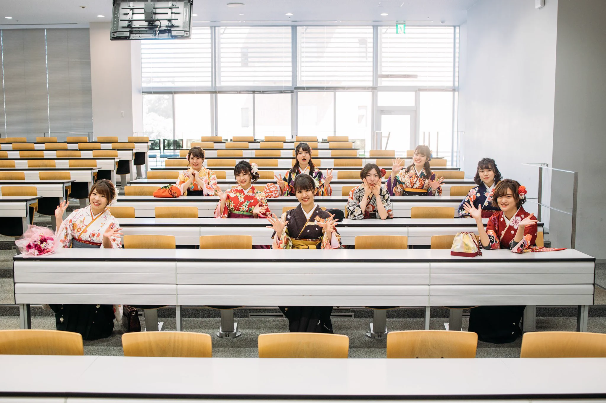 卒業式が中止！袴をすでに借りている人は「Lovegraph」で写真を撮って貰おう！！！