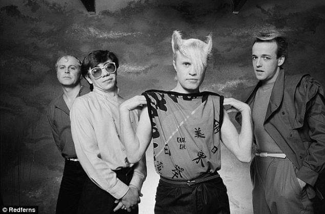 A Flock of Seagulls
Space Age Love Song🖤🖤
#80s #AFlockOfSeagulls
youtu.be/mcMh6GZoFC8