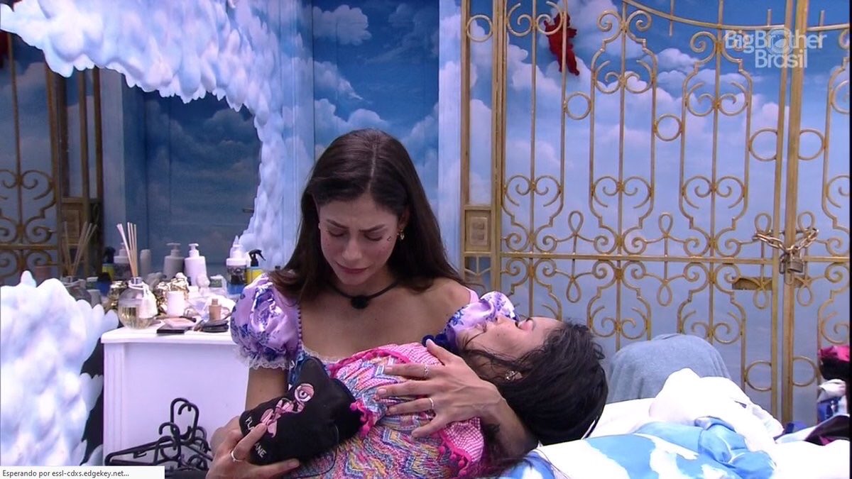 KrystianeSPM's tweet photo. O Brasil perde uma grande personalidade brasileira.. #RipFlay #BBB20 #Flay https://t.co/xidMpWwMI7