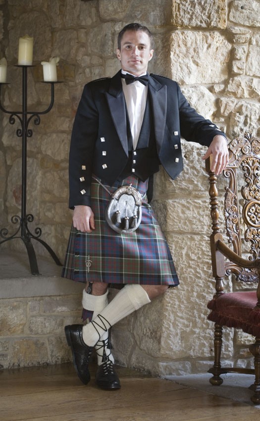 Looking for a #formal look? We recommend the Prince Charlie #outfit

Suitable for formal occasions such as weddings and balls, the Prince Charlie Jacket is designed to flatter any shape whist keeping the full length of the #kilt on show.

Shop now: clan.com/products/kilts…
