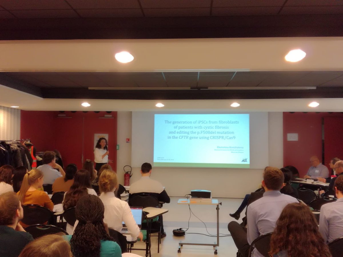 vaincrelamuco's tweet photo. [#MUCORecherche] #EYIM2020 #CFEurope
Le projet d’Ekaterina Kondrateva consiste à utiliser les cellules des patients en #laboratoire pour mettre au point une méthode de #thérapie génique (modifier le gène CFTR muté en un gène fonctionnel) #mucoviscidose @paodecarli https://t.co/fodgYkVhiV