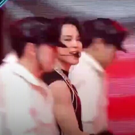 taerologist's tweet photo. AS SOON AS JIMIN APPEARED WITH SLEEVELESS TOP MY SOUL DEPARTED FROM MY BODY
#BTS #BTSMNET @BTS_twt https://t.co/vtal5iUT05