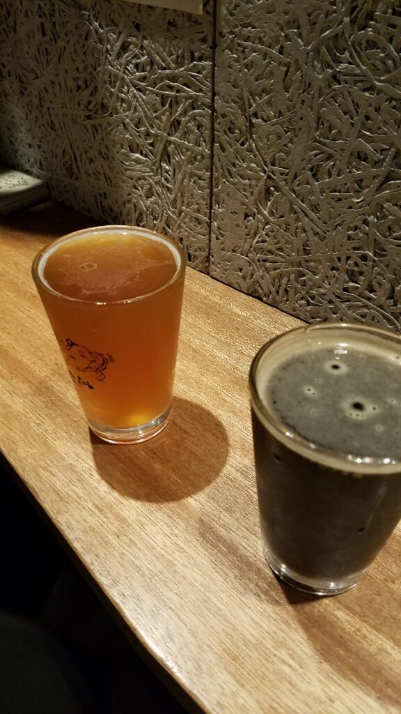 JapaningKYOTO's tweet photo. 本日は、Kyoto Beer lab さんについてご紹介致します。こちらのお店では、オリジナルビールである「茶ビール」などの個性豊かなクラフトビールを飲むことができます。ビールの他に、美味しい料理なども提供され��いるそうなので、是非チェックしてみてください！#KYOTO https://t.co/EBhXWXTUWv