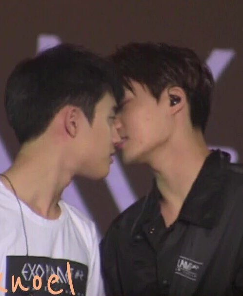 KADI_PINAS's tweet photo. 150227
KaiSoo @ EXOluxion in Indonesia
cr: joyeuxnoel
#KDPThrowback https://t.co/LTuBrDOyBS