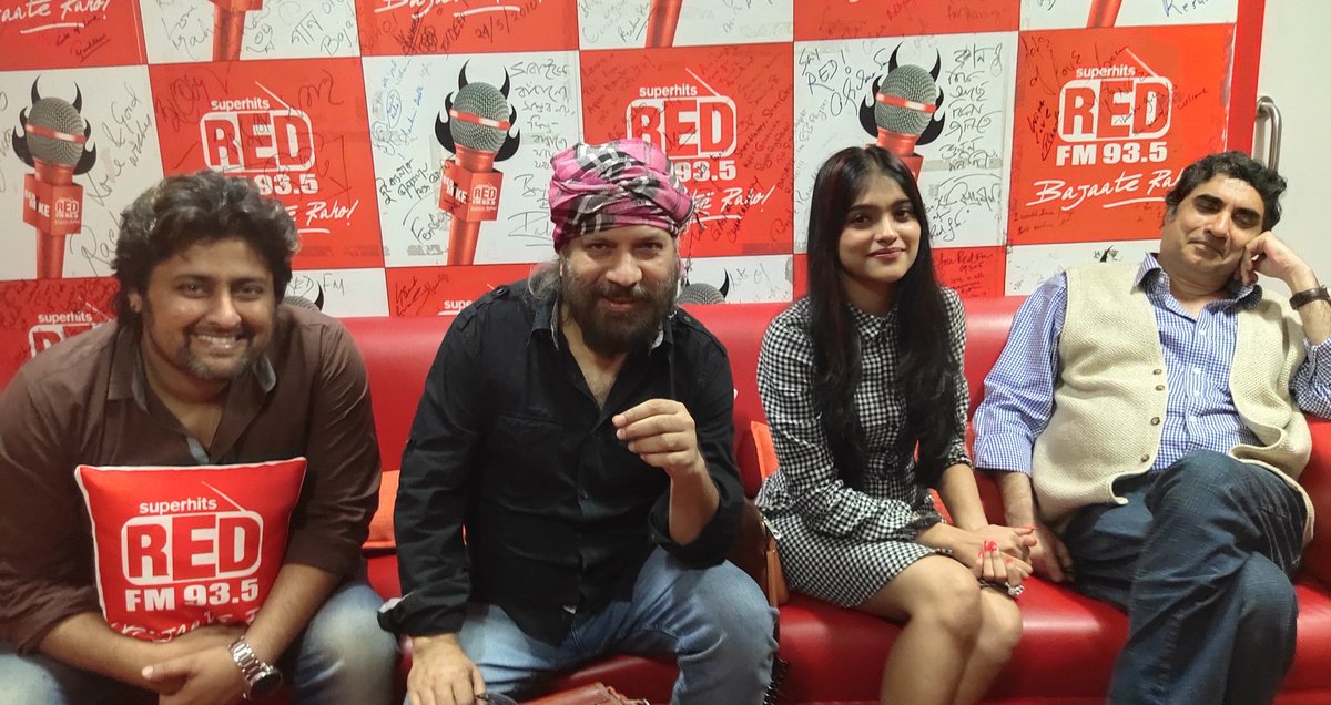 @radiojneil caught up with @AnushaVish @debojyotimishr2 & director #AnikDutta for his upcoming film #BarunbaburBondhu @SurinderFilms!  Details coming up tonight! #BengaliMovie #NewRelease