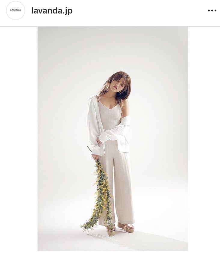 aaayuparty14's tweet photo. ねえ、宇野ちゃんの服可愛すぎん🥺💕
全てツボすぎてお金がいくらあっても
足りません🥺🥺❤️
早く詳細みたいよ🥺💕 https://t.co/SWaGNIrok4