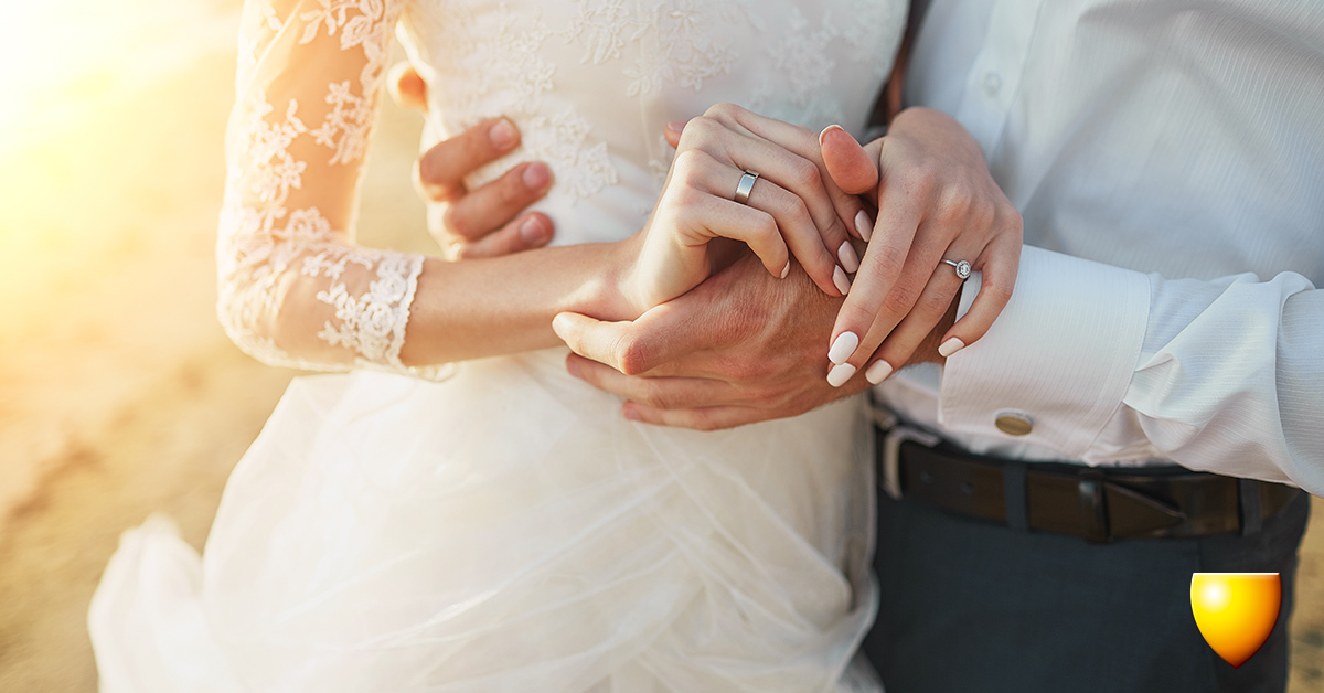 Ga jij trouwen? Van harte gefeliciteerd! In dit filmpje zie je wat de huwelijkse voorwaarden inhouden: bit.ly/2tGDWmI #goedvoorbereid #trouwen #huwelijksevoorwaarden #notaris