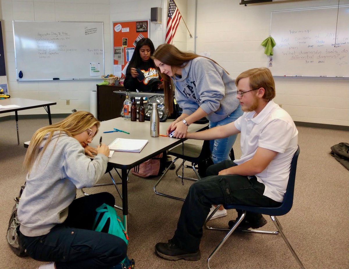 CDCcounselor's tweet photo. Our EMT students learn a variety of skills through hands-on scenarios, including caring for "patients" with Altered Mental Statuses. Our practice uses equipment from the field and requires full reports to continue care after transportation. #CTE #industryready #stvrainstorm https://t.co/b5jnVNDgOd