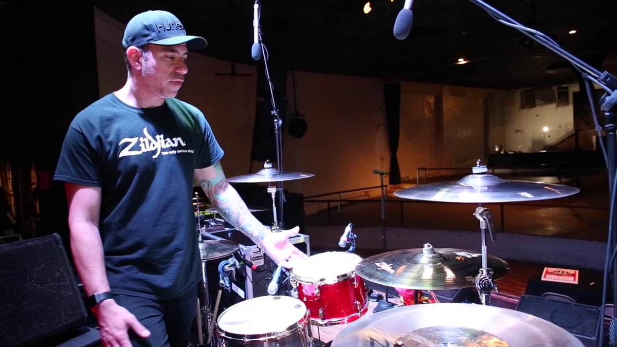 WhoseBirthdayIsItAnyway? tweet media