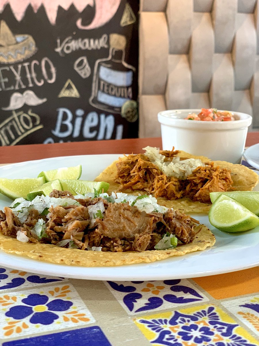 taquerialamicho's tweet photo. Tacos de suadero! 
Tacos de cochinita pibil! Tacos tacos tacos todo el 2020 🌮🤤
#tacos #comidamexicana #Quito #cochinitapibil #suadero https://t.co/4JClBOF1RO